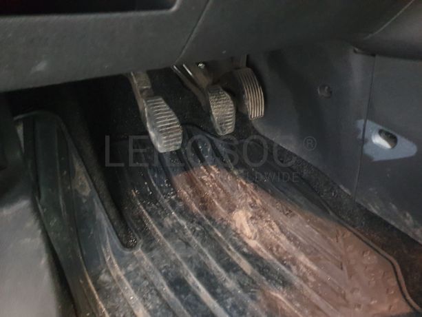 Opel Corsa · Ano 2013