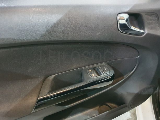 Opel Corsa · Ano 2013