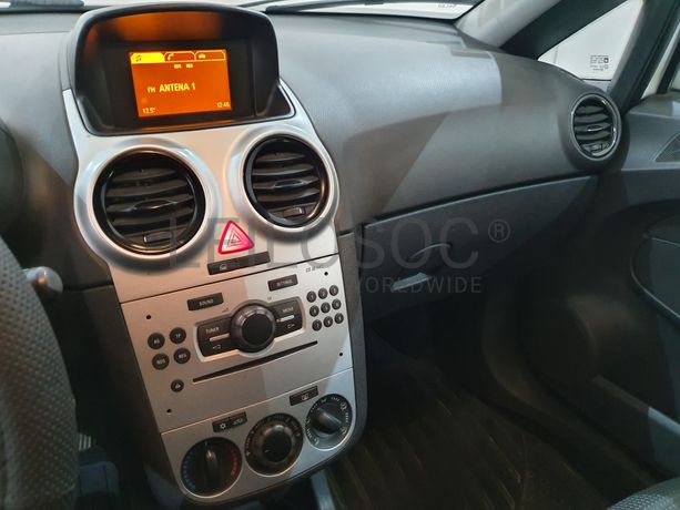 Opel Corsa · Ano 2013