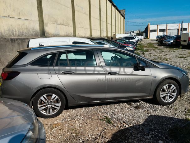 Opel Astra K Sports Tourer 1.6 CDTi · Ano 2017