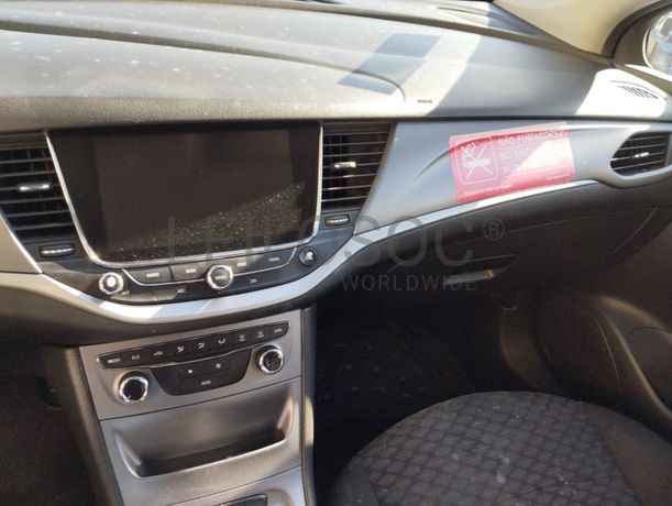 Opel Astra K Sports Tourer 1.6 CDTi · Ano 2017