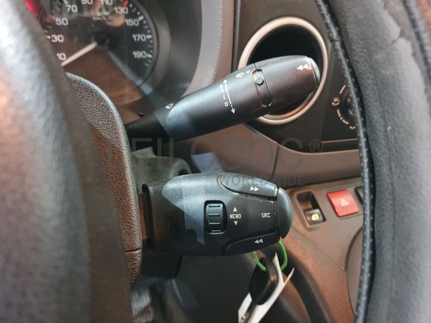 Peugeot Partner · Ano 2015