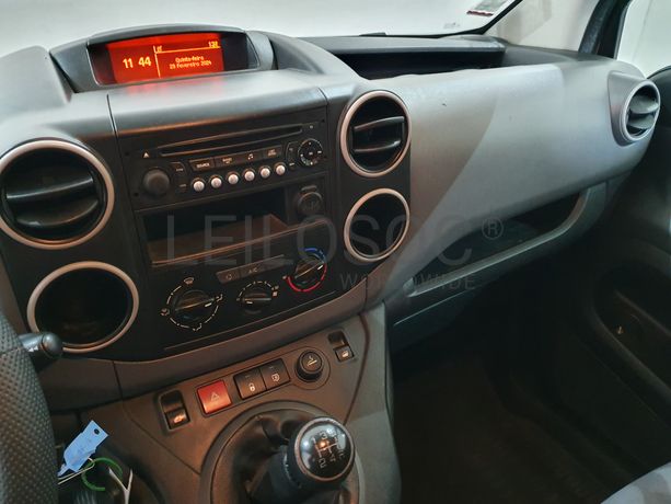 Peugeot Partner · Ano 2015