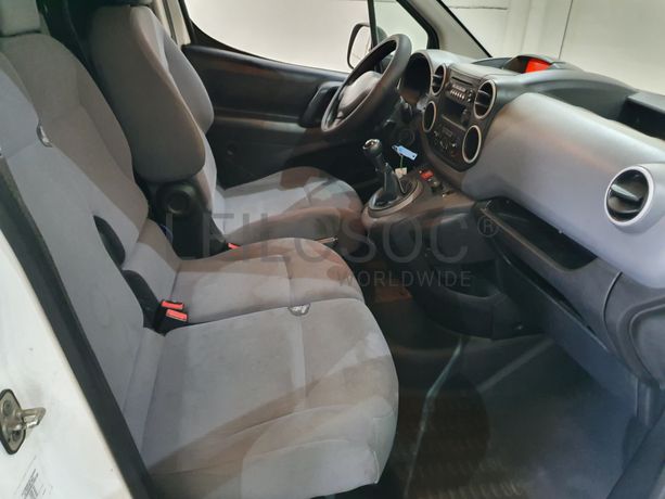 Peugeot Partner · Ano 2015