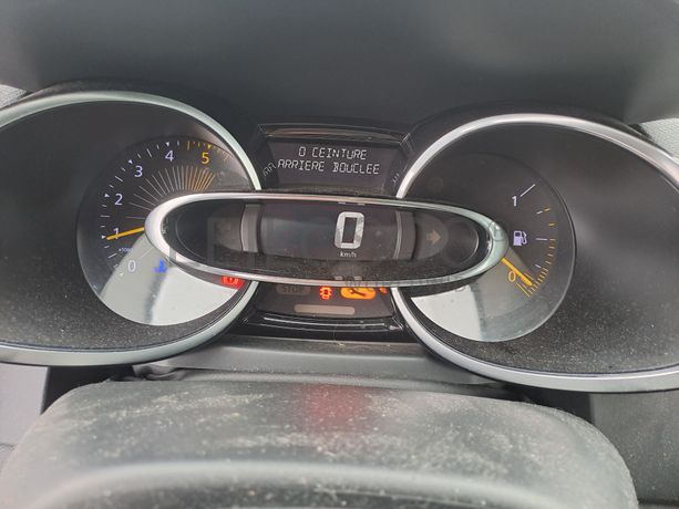 Renault Clio · Ano 2015