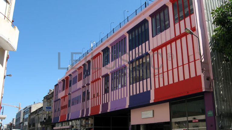 Loja Centro Comercial STOP · Porto