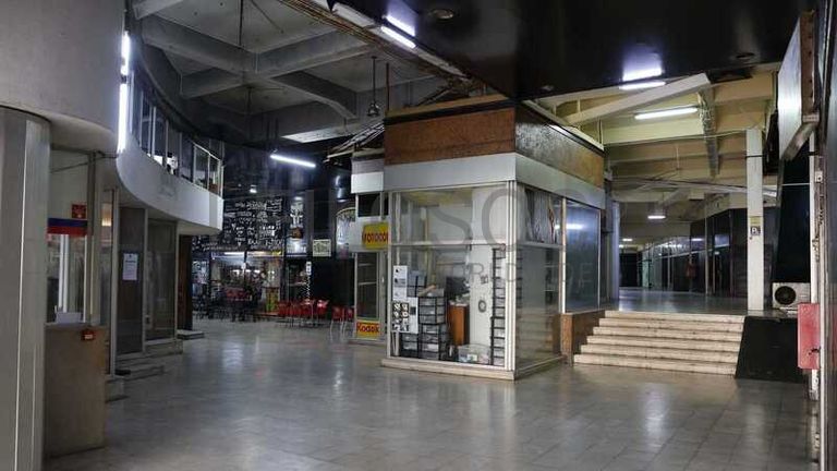 Loja Centro Comercial STOP · Porto