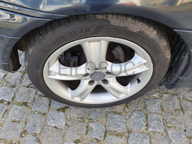 Mercedes-Benz C220 CDI · Ano 2004