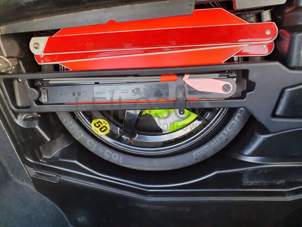 Mercedes-Benz C220 CDI · Ano 2004