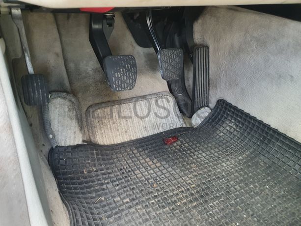 Mercedes-Benz C220 CDI · Ano 2004