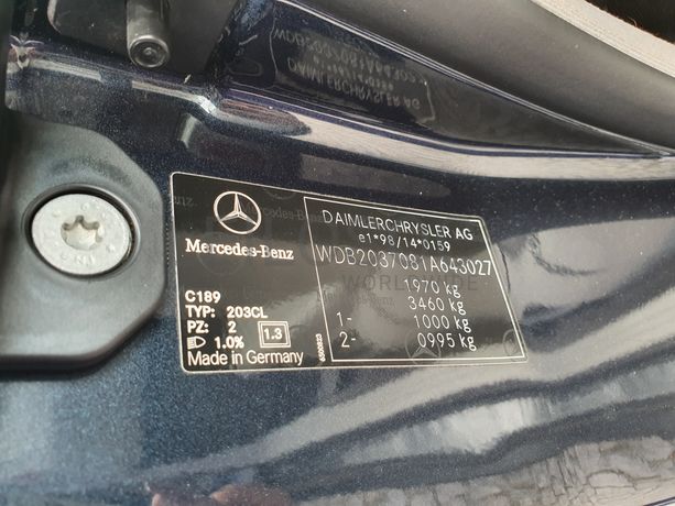 Mercedes-Benz C220 CDI · Ano 2004