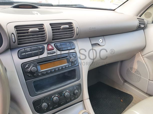 Mercedes-Benz C220 CDI · Ano 2004