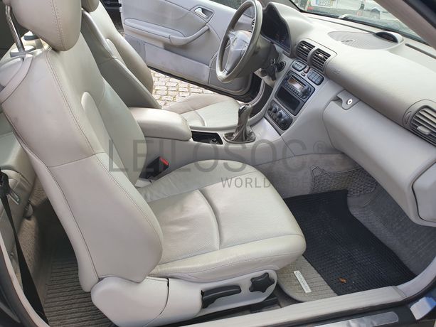 Mercedes-Benz C220 CDI · Ano 2004