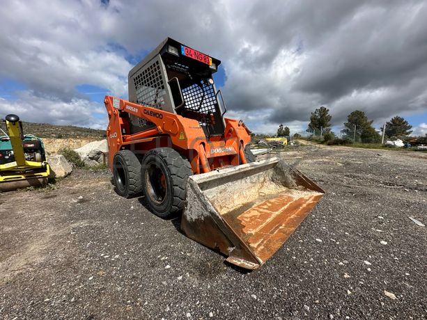 Mini Pá Carregadora Doosan