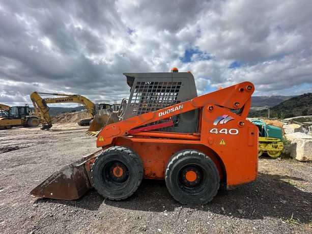 Mini Pá Carregadora Doosan