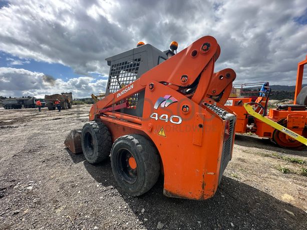 Mini Pá Carregadora Doosan