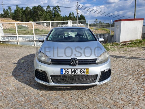 Volkswagen Golf 1.6 TDI · Ano 2011