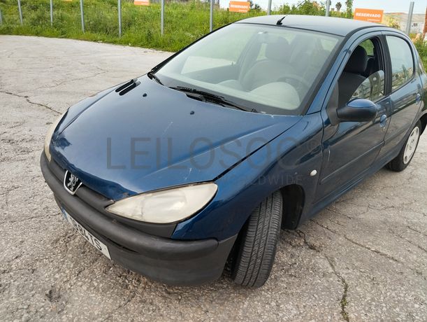Peugeot 206 · Ano 2002