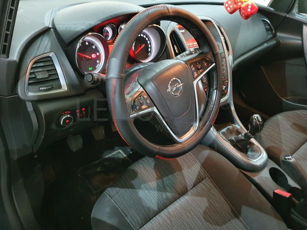 Opel Astra · Ano 2015