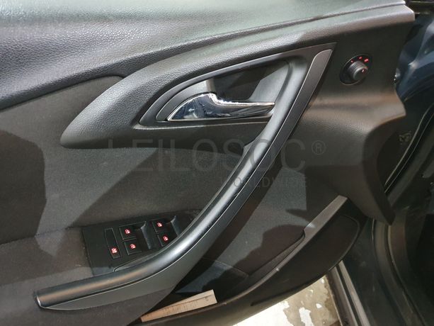 Opel Astra · Ano 2015