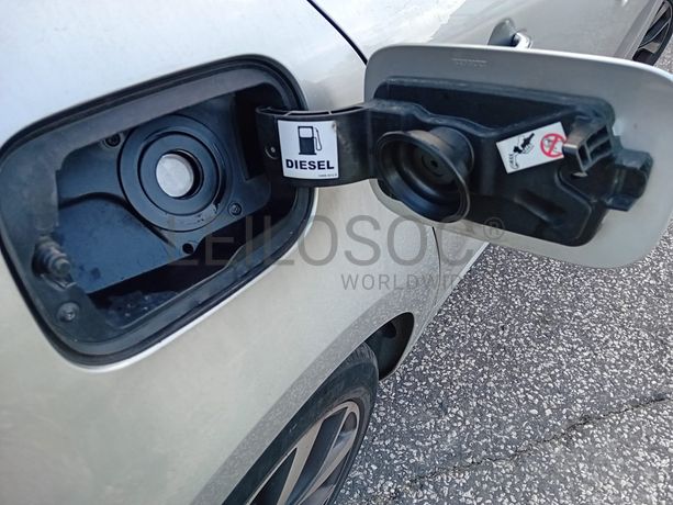 Renault Mégane IV Sport Tourer · Ano 2017