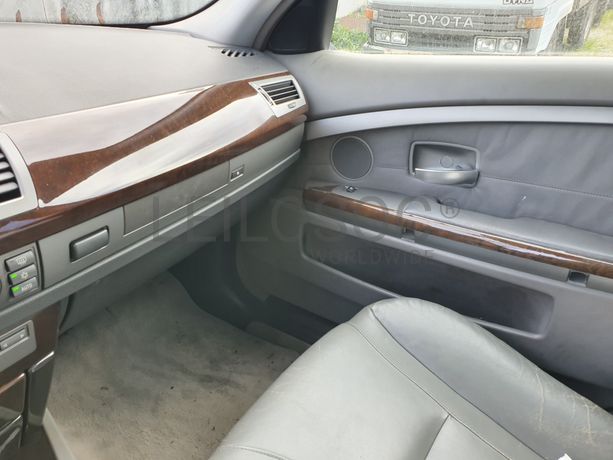BMW 735i · Ano 2003