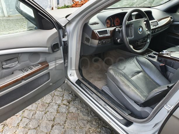 BMW 735i · Ano 2003