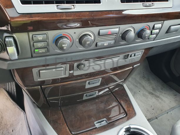 BMW 735i · Ano 2003