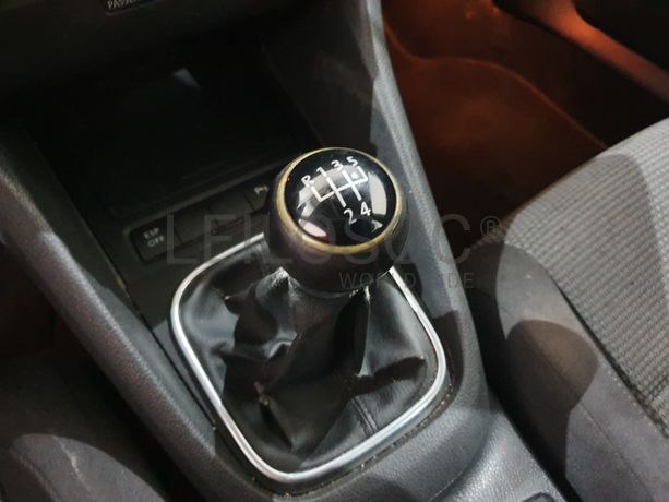 Volkswagen Golf · Ano 2009