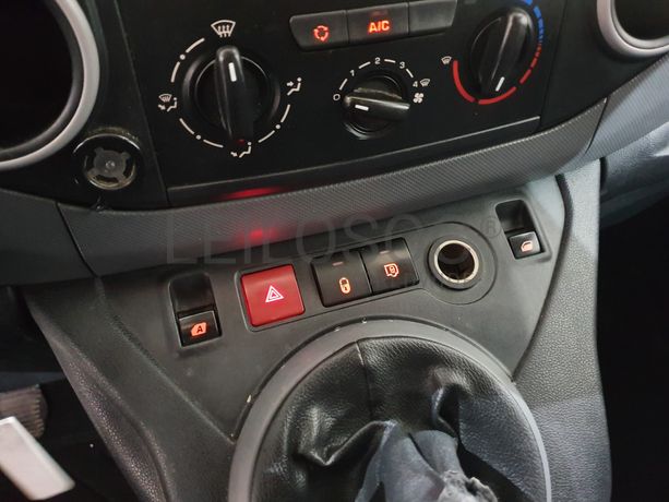 Peugeot Partner · Ano 2016