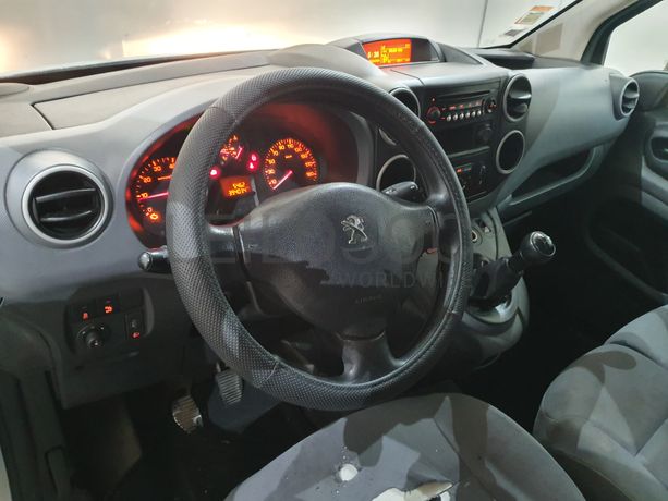 Peugeot Partner · Ano 2016