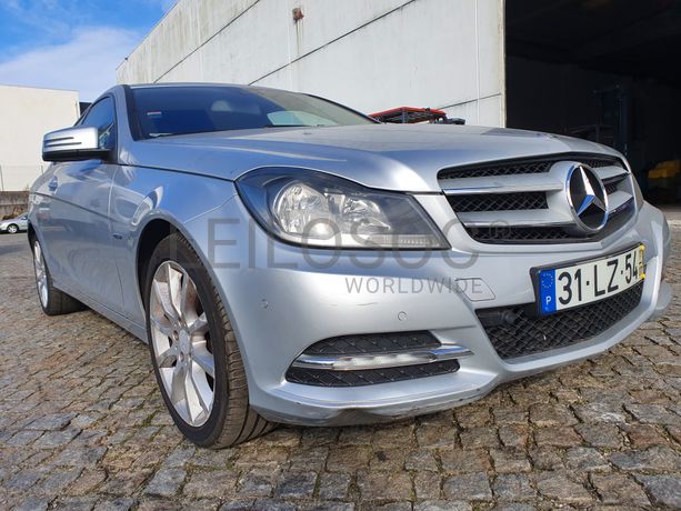 Mercedes-Benz C220 Coupé · Ano 2011