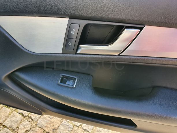 Mercedes-Benz C220 Coupé · Ano 2011