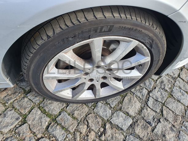 Mercedes-Benz C220 Coupé · Ano 2011