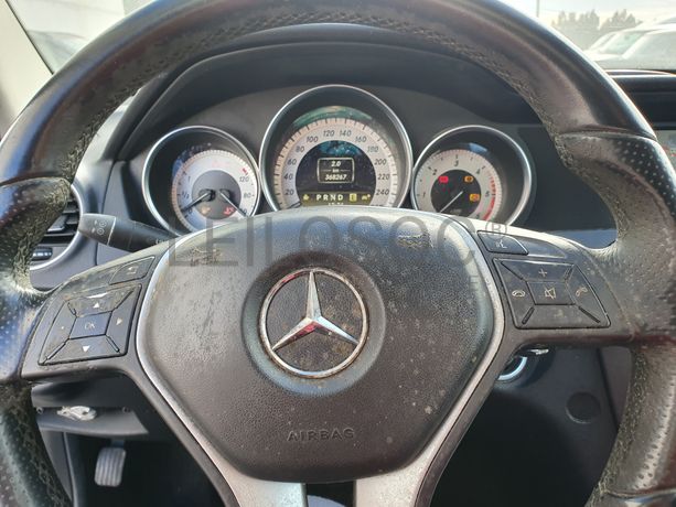 Mercedes-Benz C220 Coupé · Ano 2011