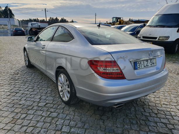 Mercedes-Benz C220 Coupé · Ano 2011