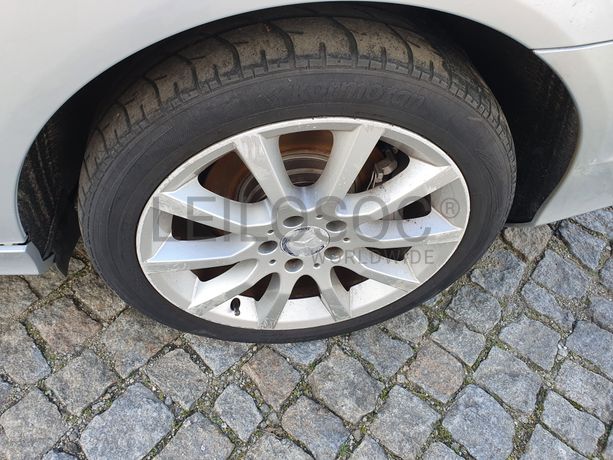 Mercedes-Benz C220 Coupé · Ano 2011