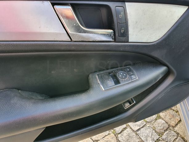 Mercedes-Benz C220 Coupé · Ano 2011