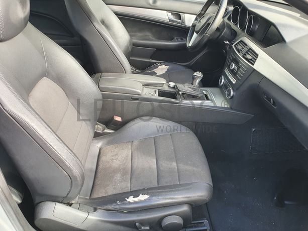 Mercedes-Benz C220 Coupé · Ano 2011