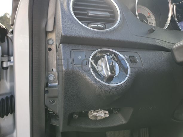 Mercedes-Benz C220 Coupé · Ano 2011