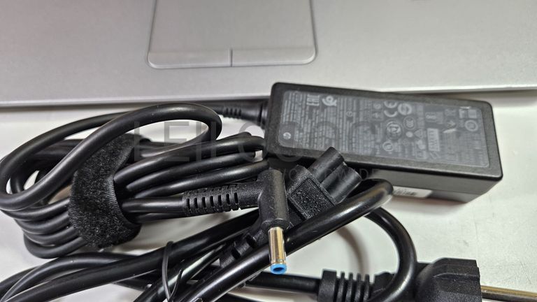 Portátil HP EliteBook 820 G4