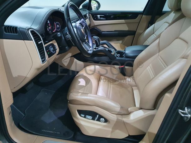 Porsche Cayenne 3.0 Hibrido · Gasolina · Ano 2019