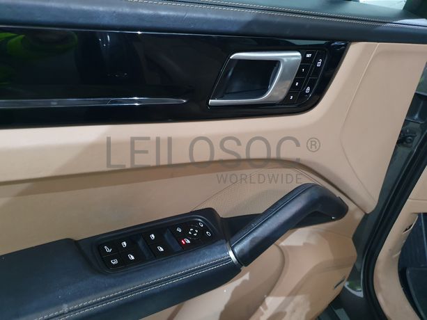Porsche Cayenne 3.0 Hibrido · Gasolina · Ano 2019