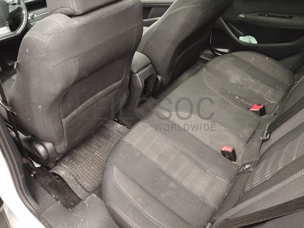 Peugeot 308· Ano 2015