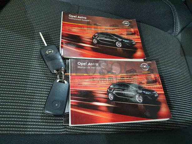 Opel Astra · Ano 2011