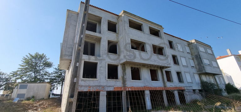 Edifício Habitacional c/ 5 Pisos · Canha, Montijo