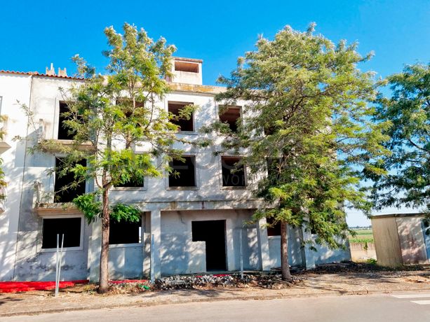 Edifício Habitacional c/ 5 Pisos · Canha, Montijo