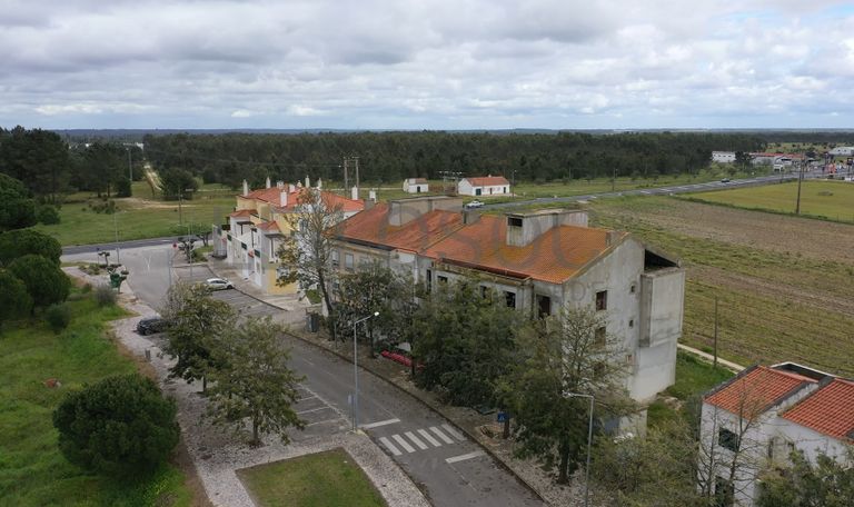 Edifício Habitacional c/ 5 Pisos · Canha, Montijo