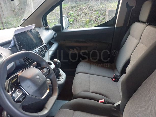 Peugeot Partner · Ano 2020
