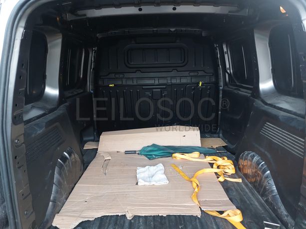 Peugeot Partner · Ano 2020